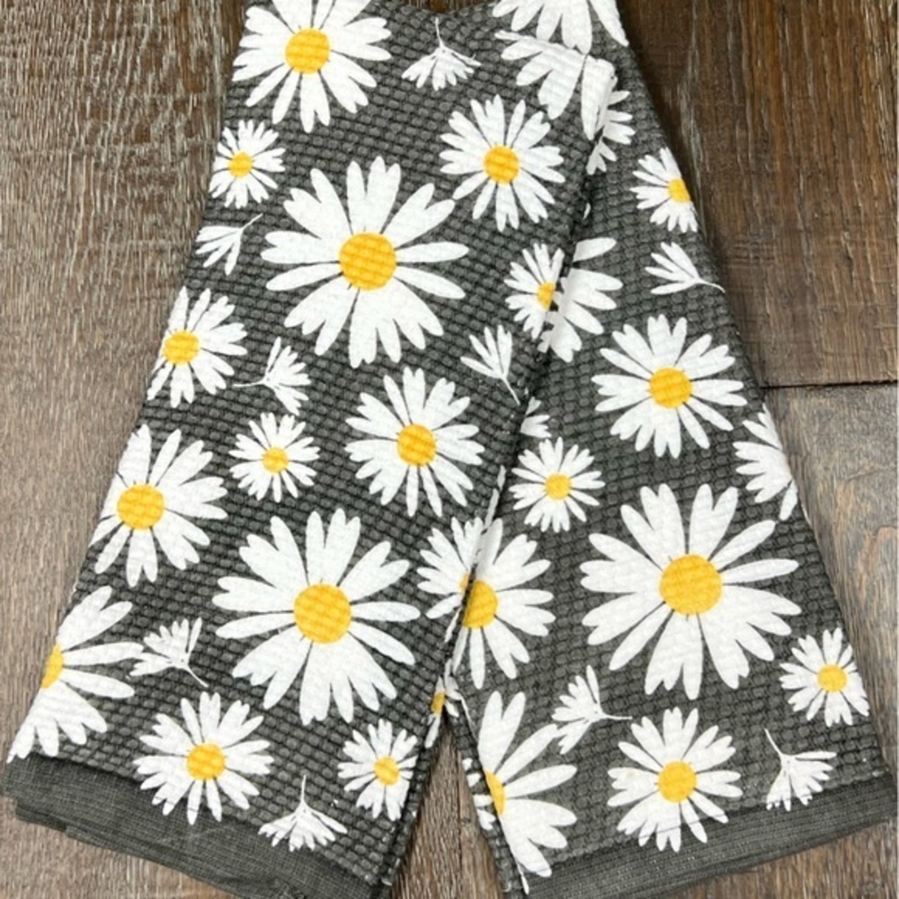 KitchenAid - ‘Daisies- Gray’ dish towels (2). NWT. Firm! Last one!